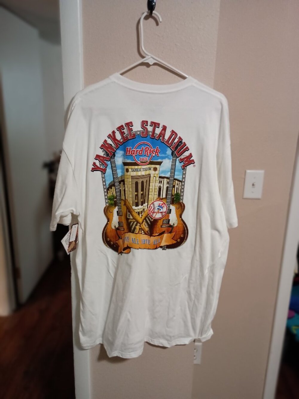 Hard Rock Cafe Yankee Stadium White T-shirt Size XXL Brand New with Tags